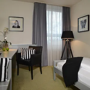 Friends Hotel Colonia